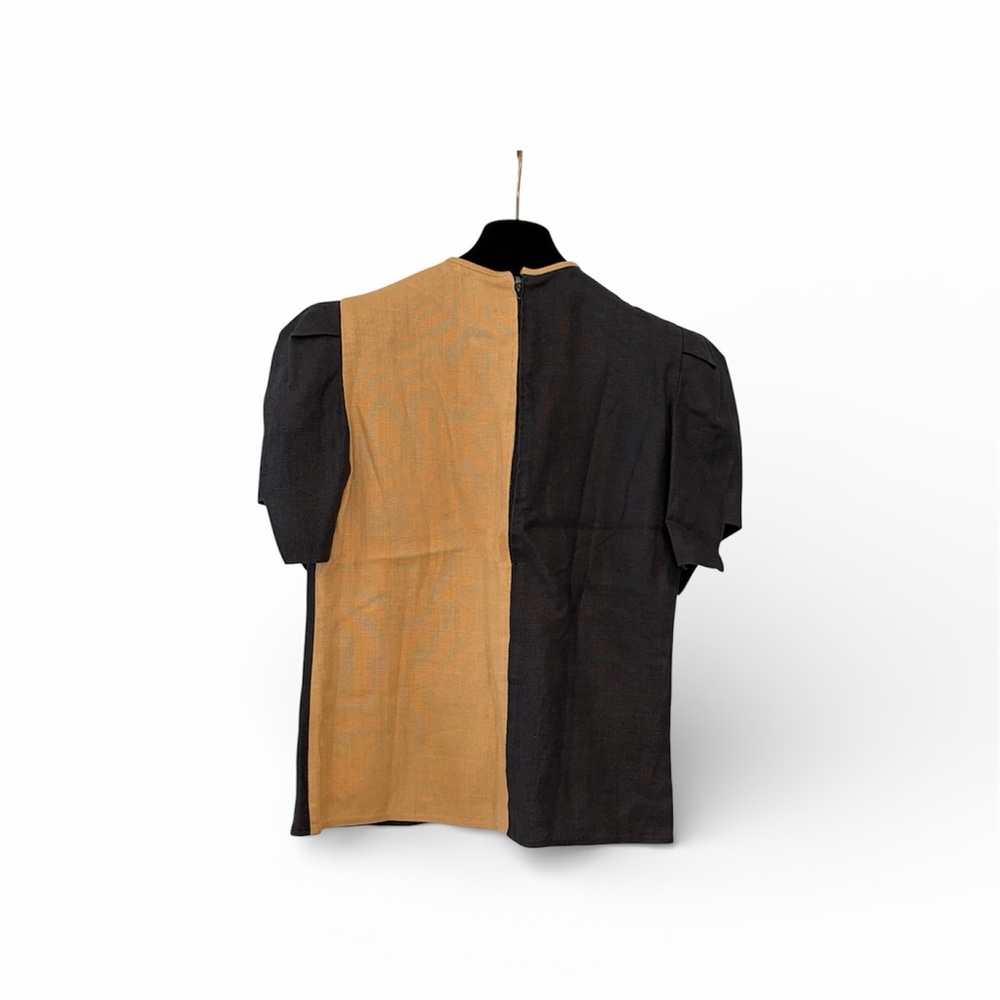 Carolina Herrera Black and Tan blouse - Picture 4 of 10
